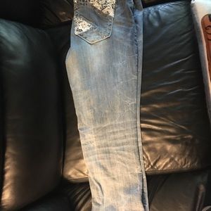 Miss Me Capris size 32